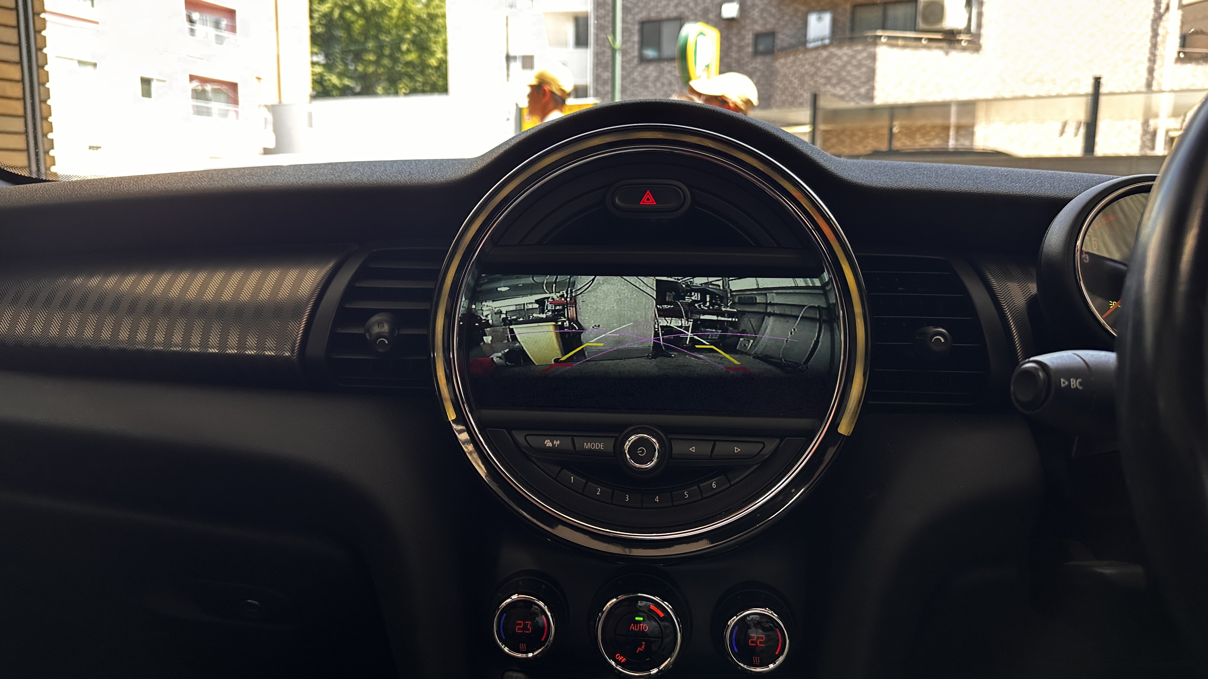 MINI F型 純正ディスプレイ ビフォー