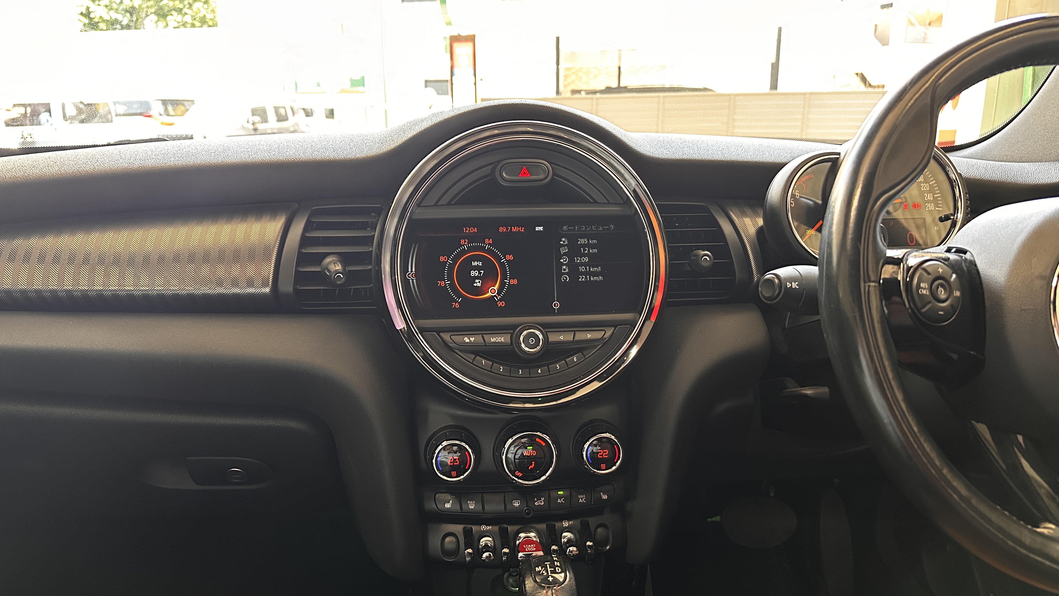MINI F型 純正ラジオ画面 ビフォー