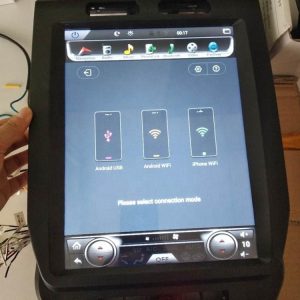 フォードF150　テスラナビ　テザリング画面