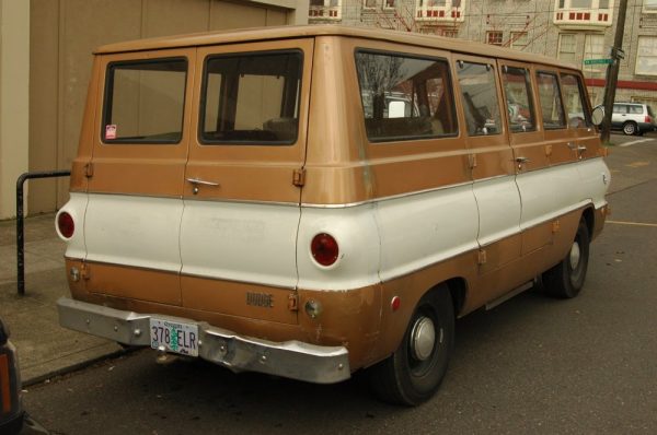 DODGE バンA108
