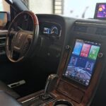 リンカーン　ナビゲーター斜め