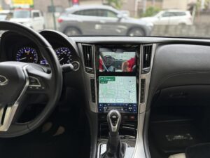 諏訪　スカイラインv37ナビ交換