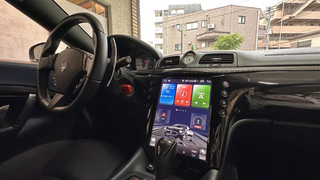 アンドロイド搭載！マセラティギブリ専用カーナビ