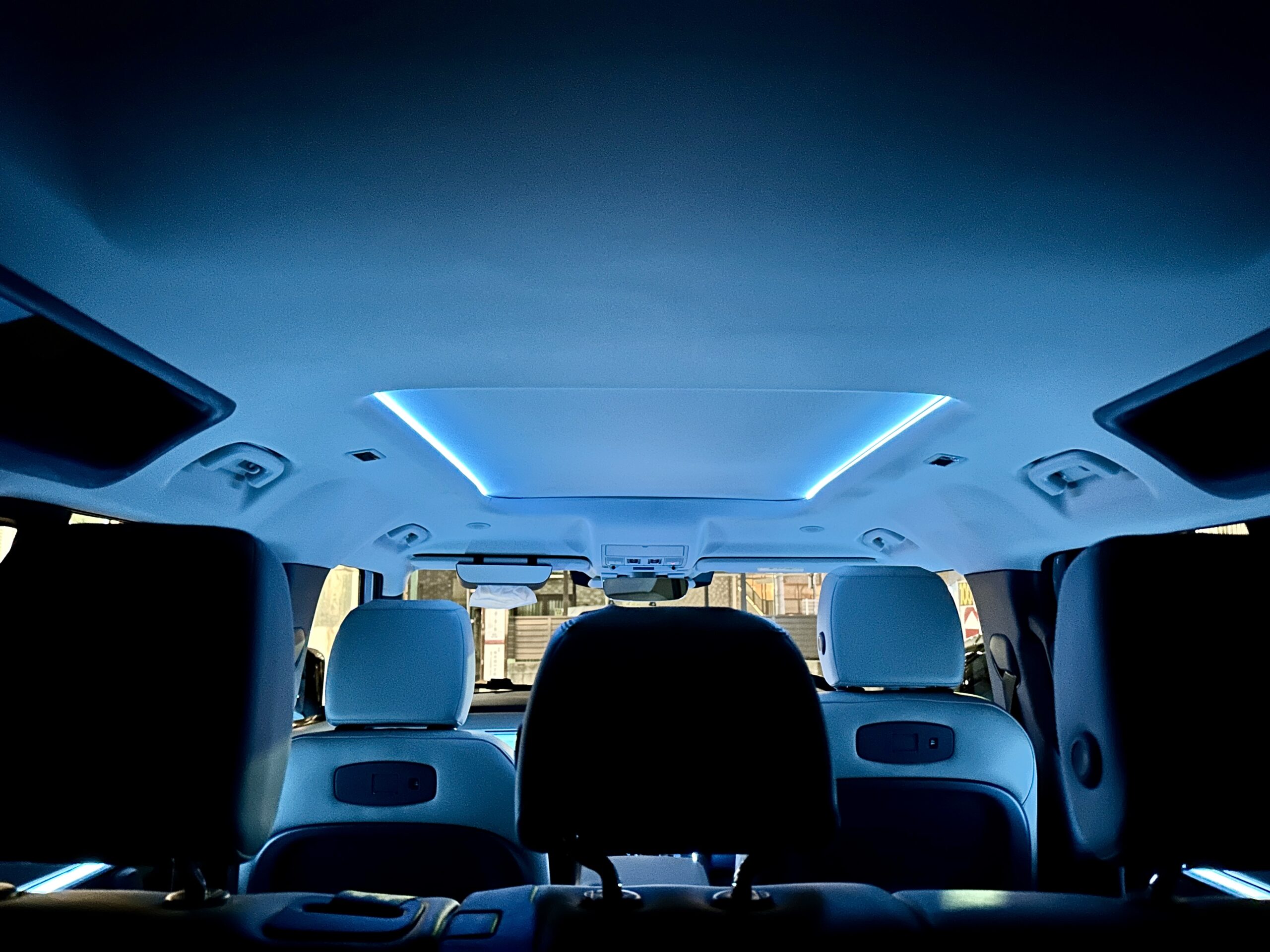 ディフェンダー L663専用 64色アンビエントライト|国内先行・夜の内装を美しく演出 - 画像 (2)