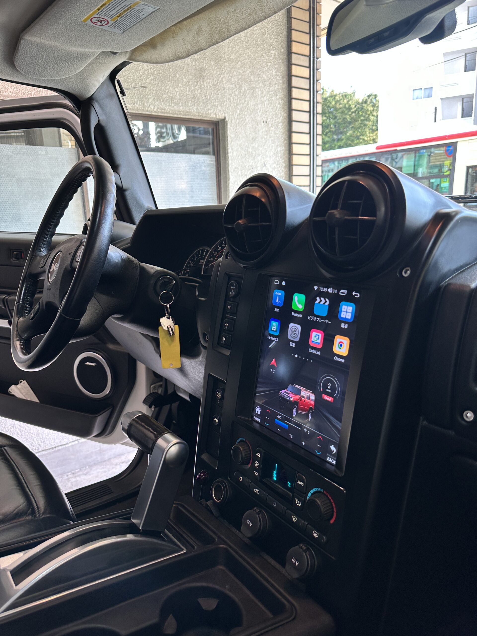 ハマーH2 Androidナビ点灯