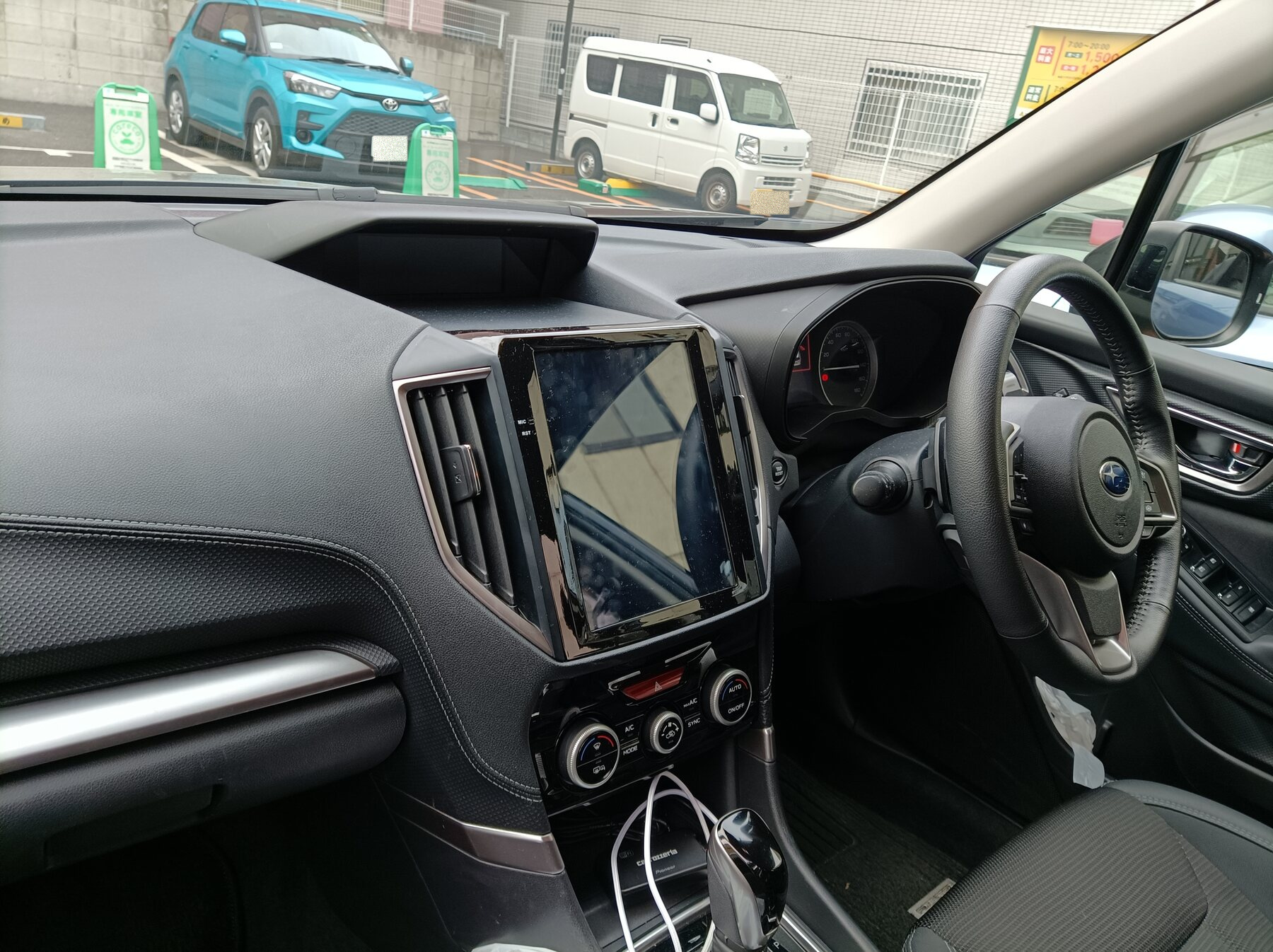 インプレッサ ナビ交換 取り付け直後の縦型ディスプレイ(G4・SPORT)