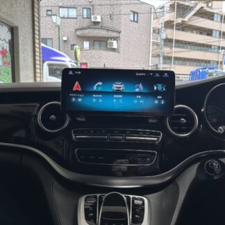 メルセデスVクラス ナビ交換後 純正位置に収まったワイドAndroidカスタムナビ（W447・解像度2400×900）