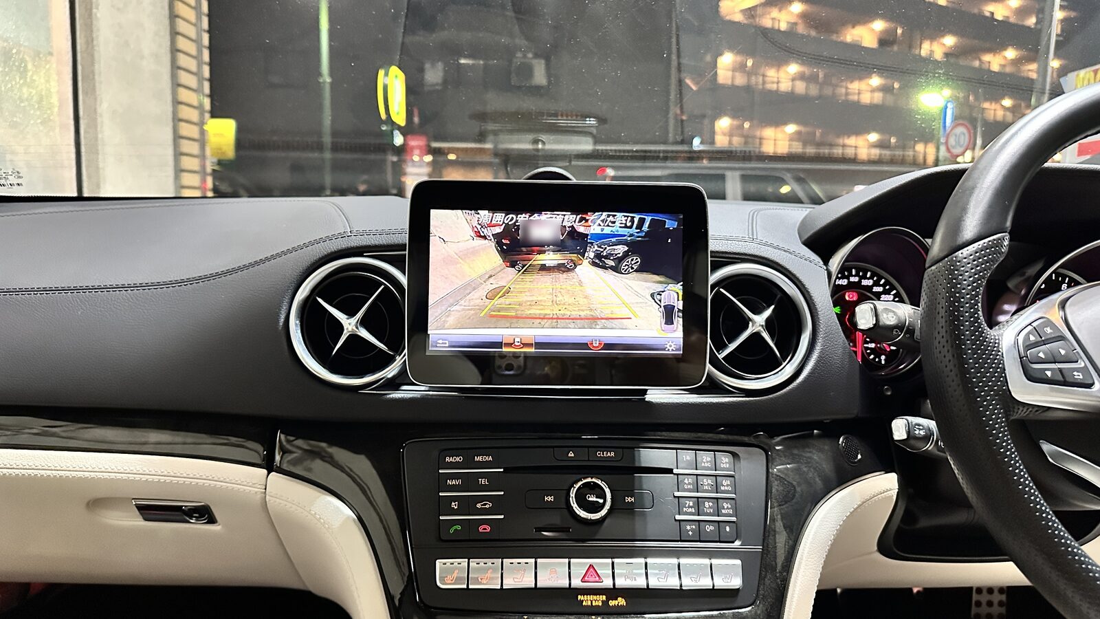 SL400 ナビ交換後｜新しいモニターに映した純正バックカメラ