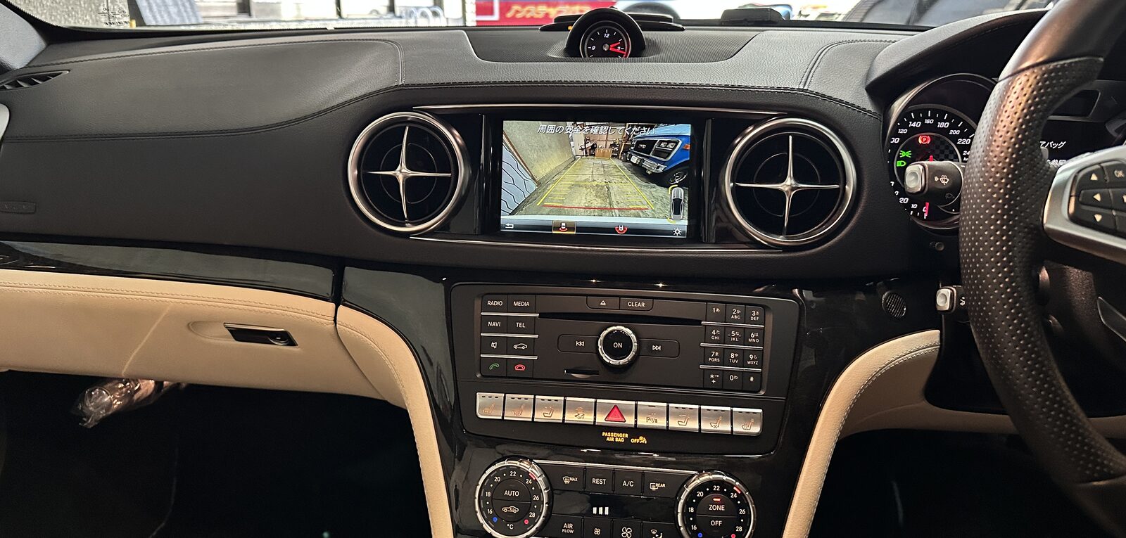 SL400 ナビ交換前｜純正バックカメラの表示