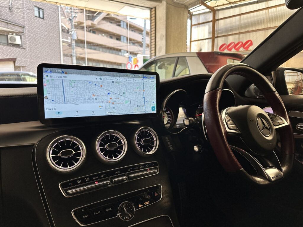 W205 12.3インチモニター 取り付け例 Googleマップを表示